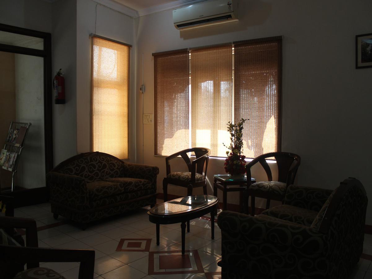 Oyo 5232 Kwality Hotel Dehradun Extérieur photo