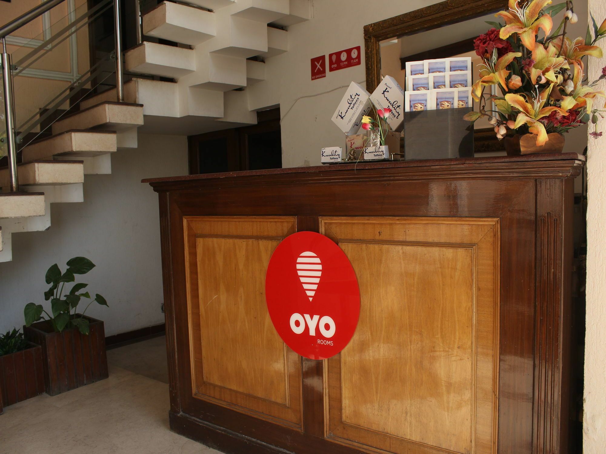 Oyo 5232 Kwality Hotel Dehradun Extérieur photo